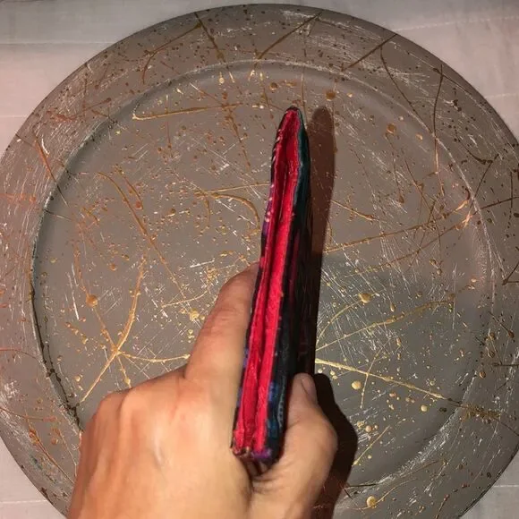 𝑽𝒆𝒓𝒂 𝑩𝒓𝒂𝒅𝒍𝒆𝒚 From A to Vera Logo Frill Magnetic Double Zip Wallet - Picture 8 of 13